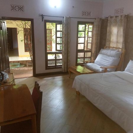 Ngorongoro Camp And Lodge カラトゥ エクステリア 写真