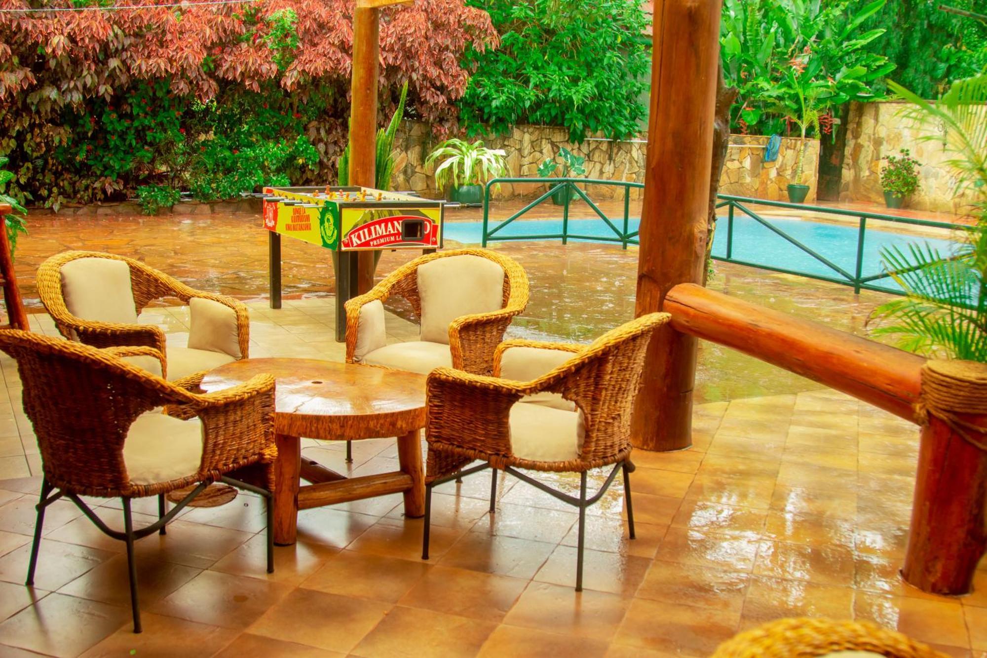 Ngorongoro Camp And Lodge カラトゥ エクステリア 写真