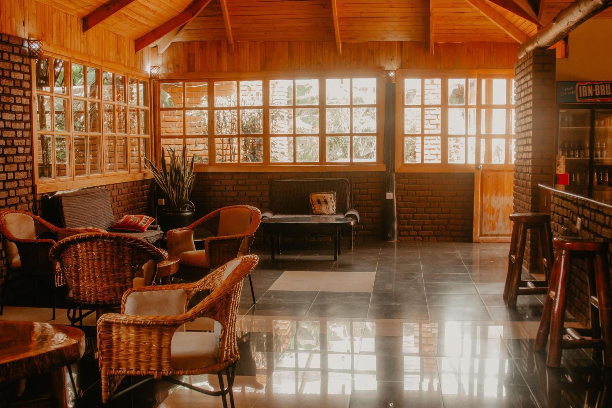 Ngorongoro Camp And Lodge カラトゥ エクステリア 写真