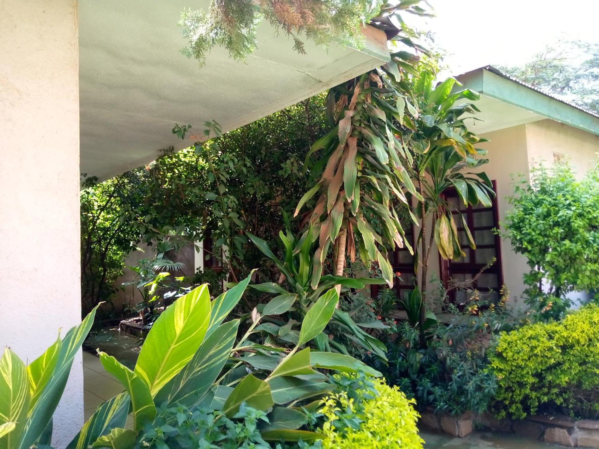 Ngorongoro Camp And Lodge カラトゥ エクステリア 写真
